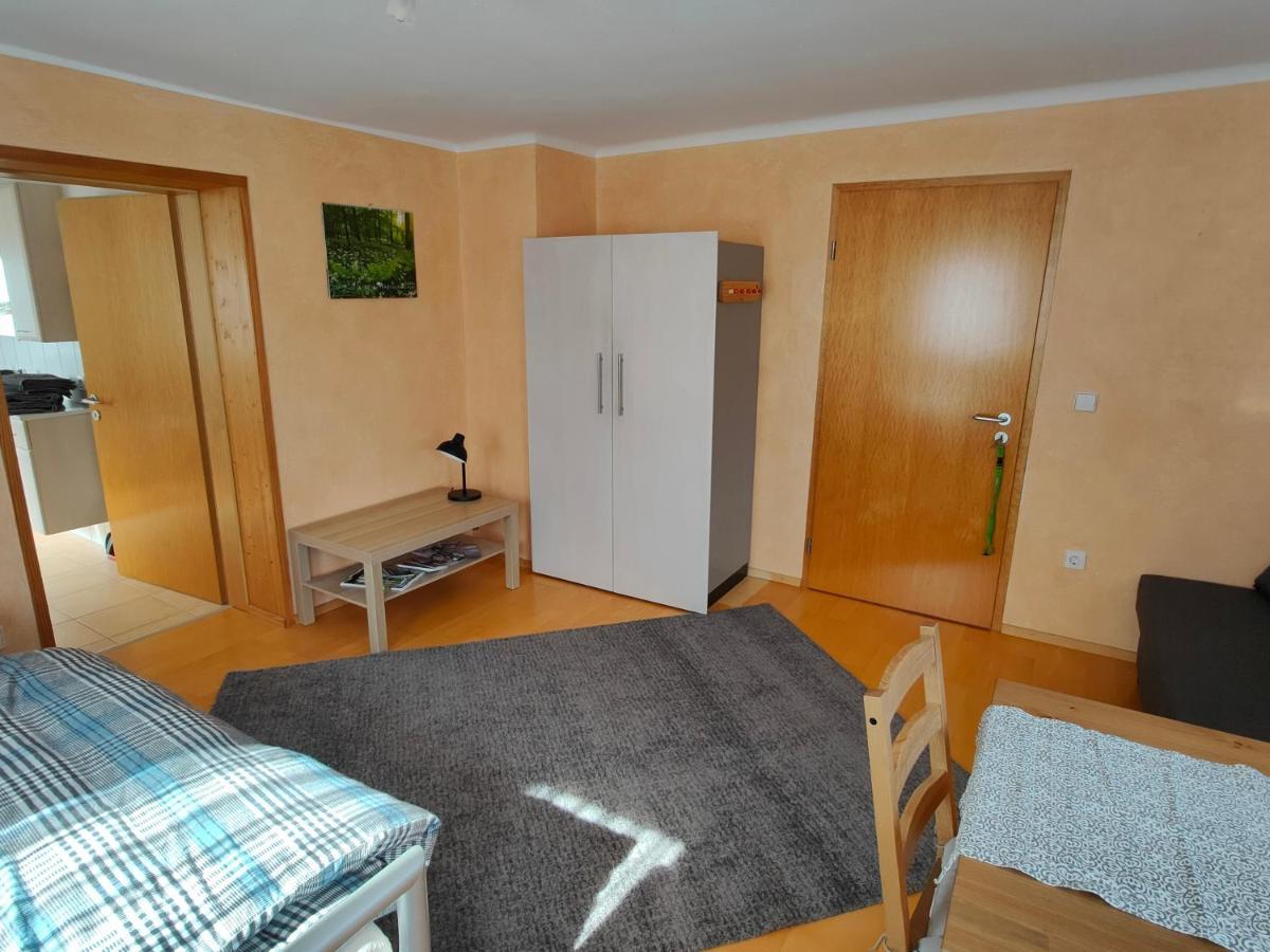 Zentrale & Ruhige Ferienwohnung Mössingen Buitenkant foto